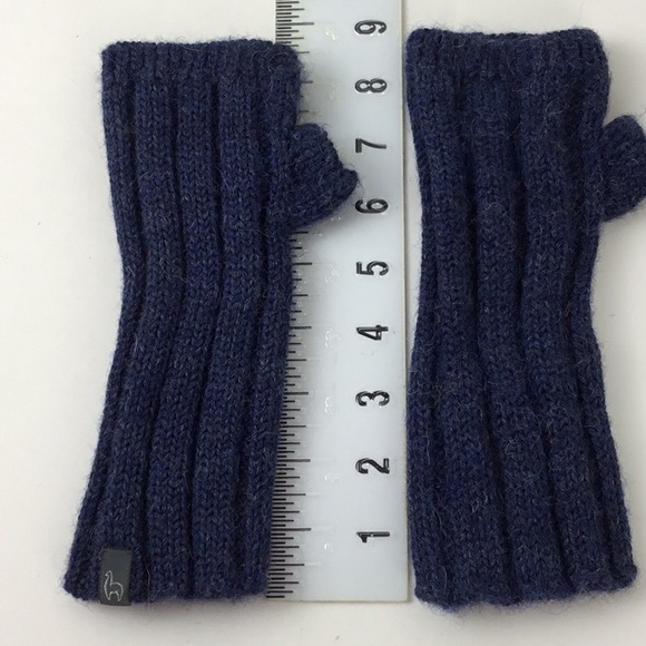 100% Baby Alpaca Fingerless Gloves - Picture 6 of 6